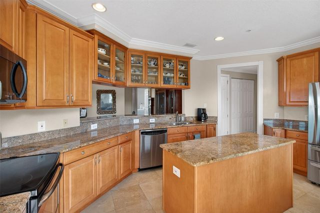 10133 GULF BOULEVARD E1, Treasure Island, FL 33706