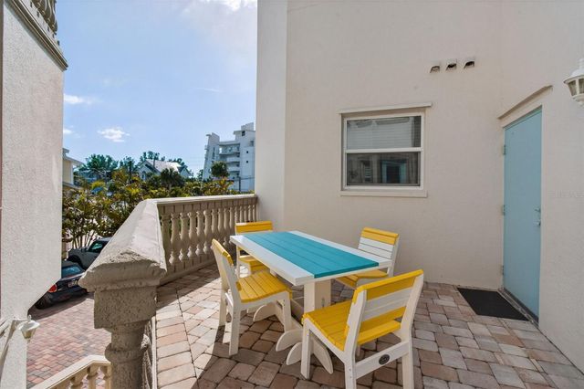 10133 GULF BOULEVARD E1, Treasure Island, FL 33706