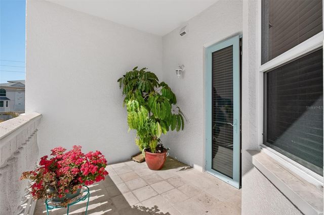 10133 GULF BOULEVARD E1, Treasure Island, FL 33706