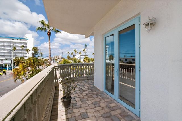 10133 GULF BOULEVARD E1, Treasure Island, FL 33706