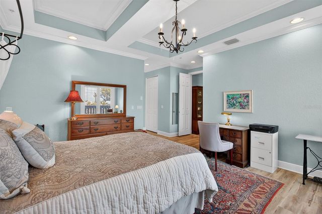 10133 GULF BOULEVARD E1, Treasure Island, FL 33706