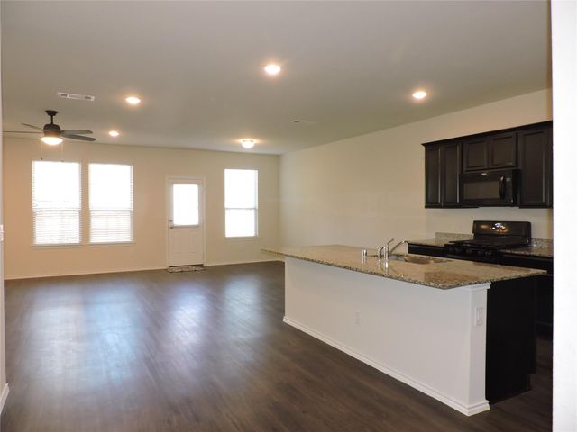 4022 Timber Sapp Drive, Conroe, TX 77304