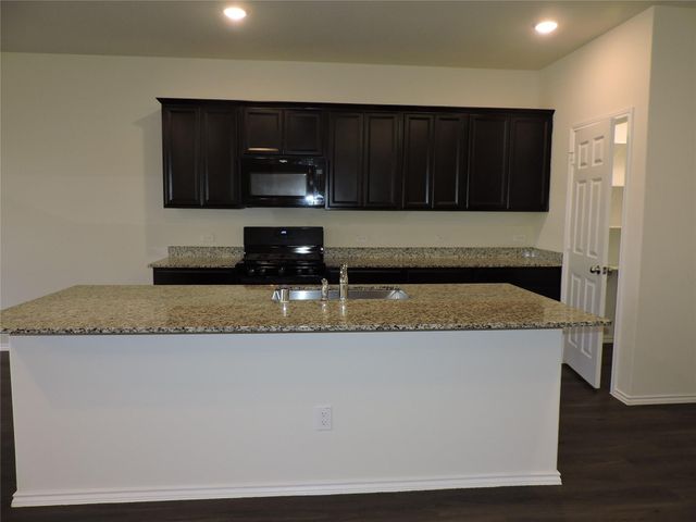 4022 Timber Sapp Drive, Conroe, TX 77304