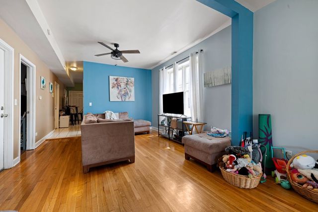 1015 N Central Avenue, Chicago, IL 60651