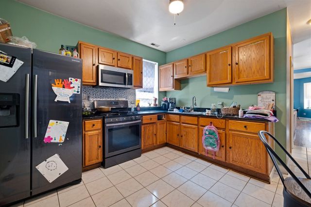 1015 N Central Avenue, Chicago, IL 60651