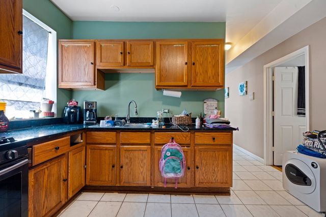 1015 N Central Avenue, Chicago, IL 60651