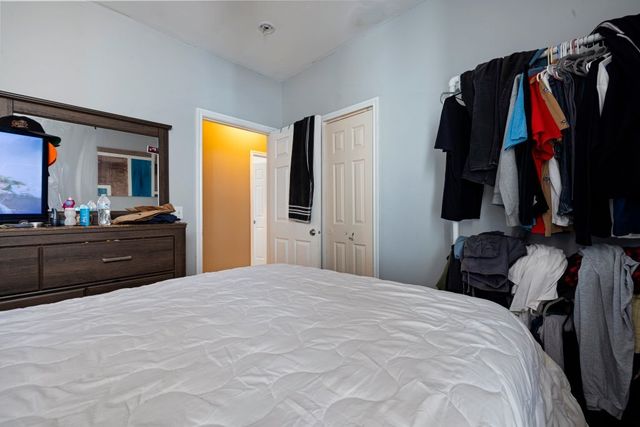 1015 N Central Avenue, Chicago, IL 60651