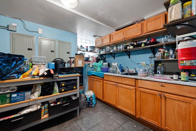 1015 N Central Avenue, Chicago, IL 60651
