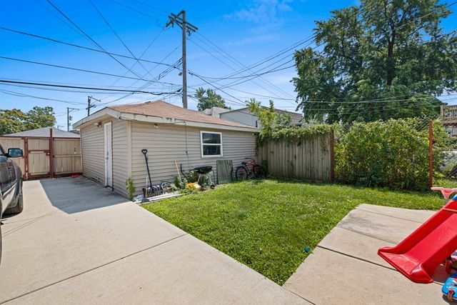 1015 N Central Avenue, Chicago, IL 60651