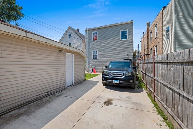 1015 N Central Avenue, Chicago, IL 60651