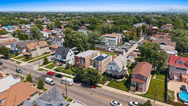 1015 N Central Avenue, Chicago, IL 60651