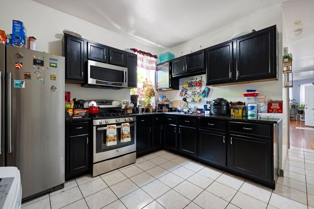 1015 N Central Avenue, Chicago, IL 60651