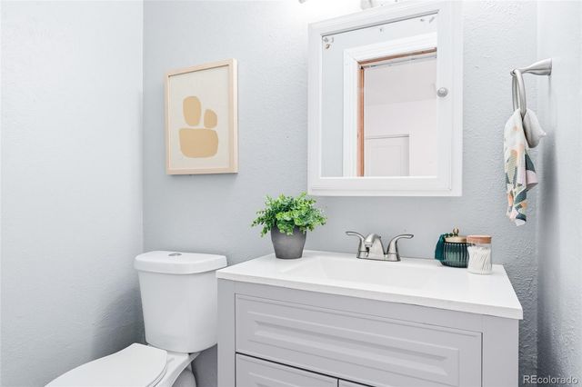 340 N Harlan Street, Lakewood, CO 80226