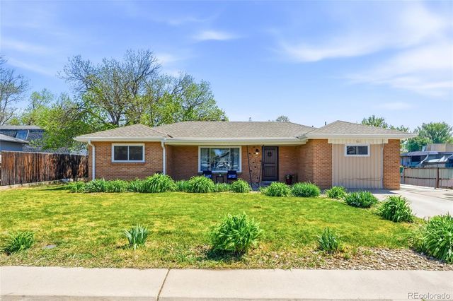 340 N Harlan Street, Lakewood, CO 80226