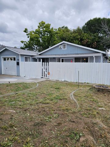 2310 Fairfield St, Sacramento, CA 95815