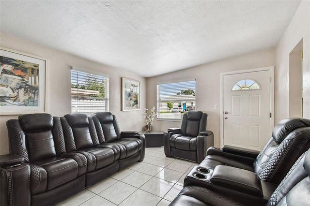 3540 56TH AVENUE N, St Petersburg, FL 33714