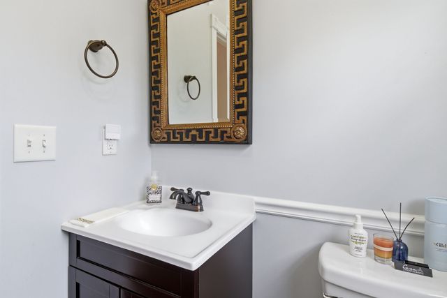 128 Deejay Dr, Franklin, TN 37064