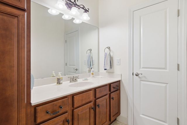 128 Deejay Dr, Franklin, TN 37064