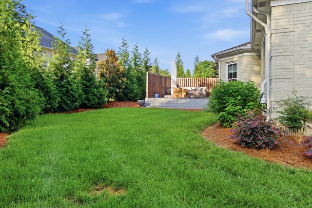 128 Deejay Dr, Franklin, TN 37064
