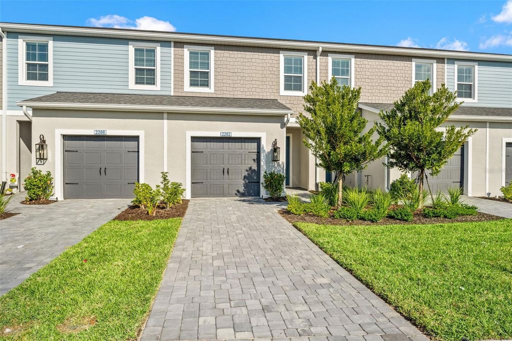 Image 2 of property listing at 2262 WASHINGTON PALM COURT, Bradenton, FL 34212