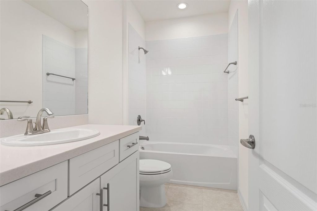 Image 30 of property listing at 2262 WASHINGTON PALM COURT, Bradenton, FL 34212