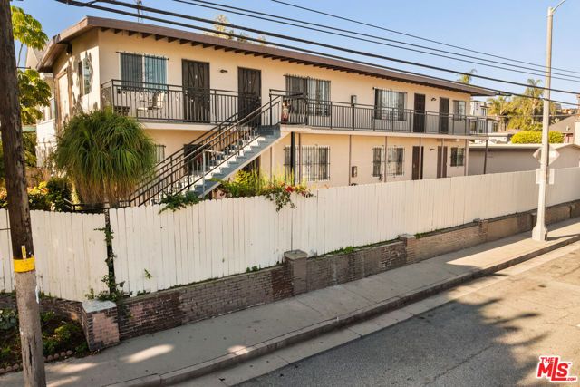 51 Thornton Avenue, Venice (los Angeles), CA 90291