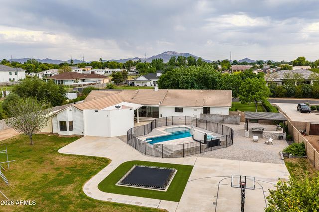 2520 E WINCHESTER Drive, Gilbert, AZ 85297