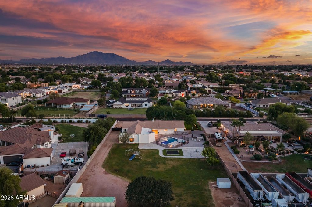 Image 11 of property listing at 2520 E WINCHESTER Drive, Gilbert, AZ 85297