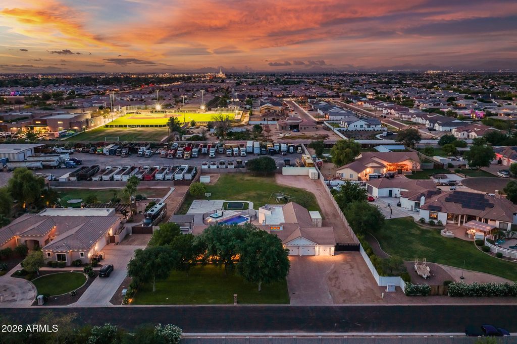 Image 15 of property listing at 2520 E WINCHESTER Drive, Gilbert, AZ 85297