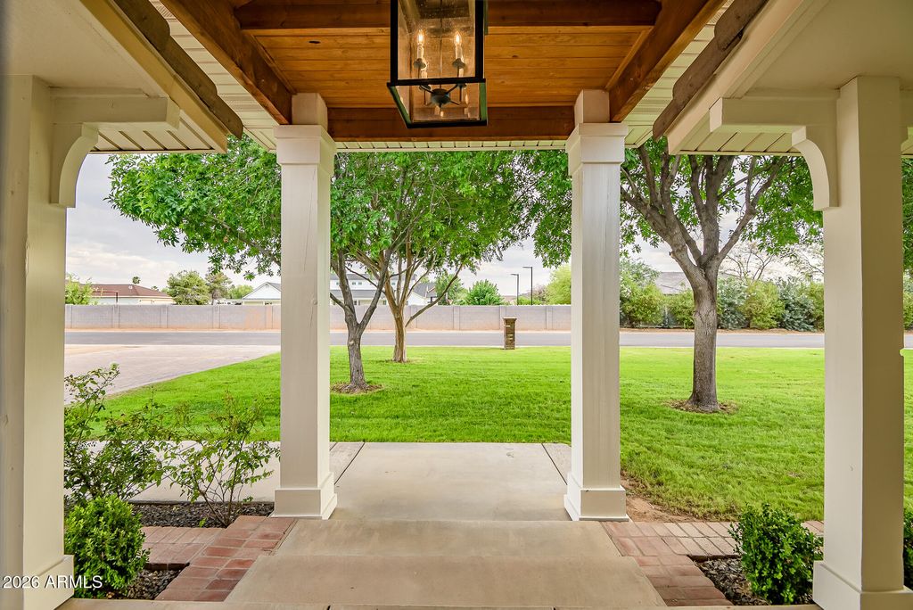 Image 21 of property listing at 2520 E WINCHESTER Drive, Gilbert, AZ 85297