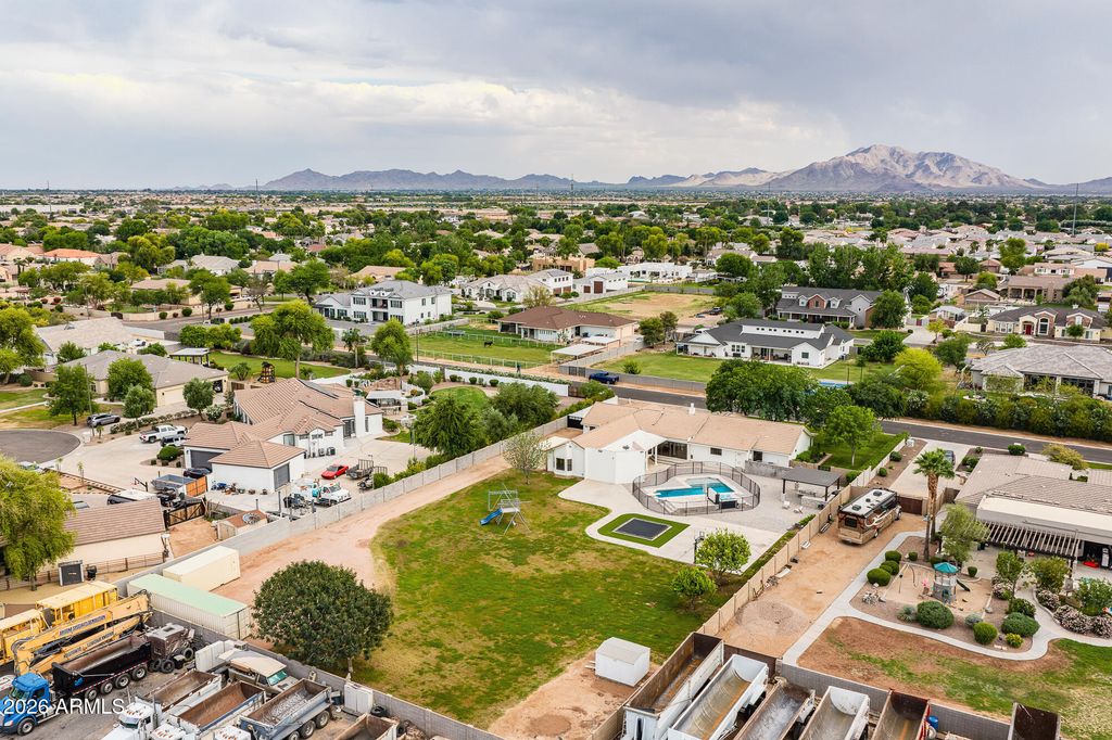 Image 24 of property listing at 2520 E WINCHESTER Drive, Gilbert, AZ 85297