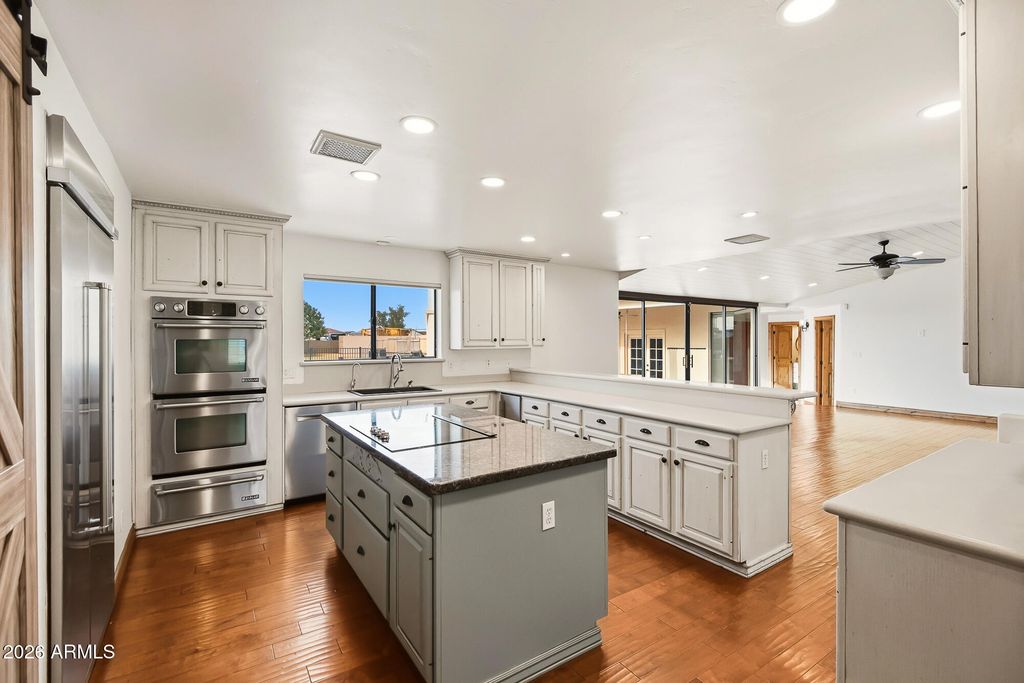 Image 38 of property listing at 2520 E WINCHESTER Drive, Gilbert, AZ 85297