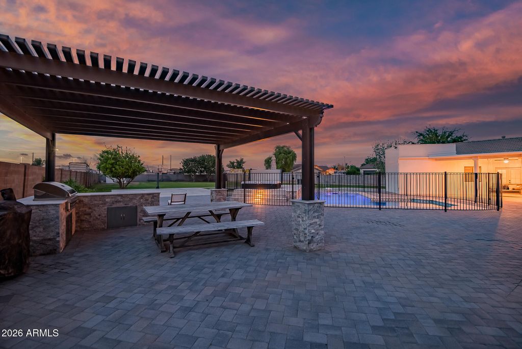Image 7 of property listing at 2520 E WINCHESTER Drive, Gilbert, AZ 85297