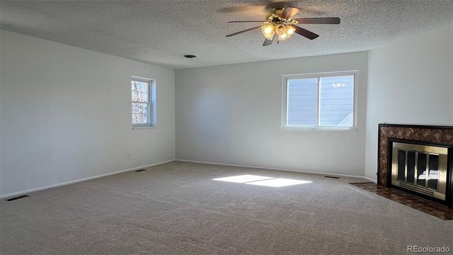 1065 S Lewiston Way, Aurora, CO 80017