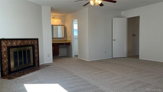 1065 S Lewiston Way, Aurora, CO 80017