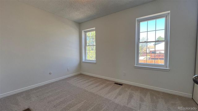 1065 S Lewiston Way, Aurora, CO 80017