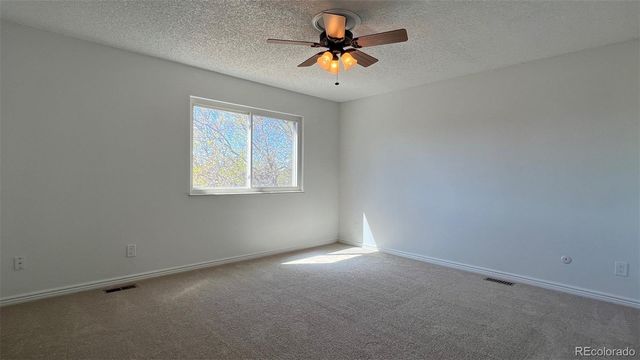 1065 S Lewiston Way, Aurora, CO 80017