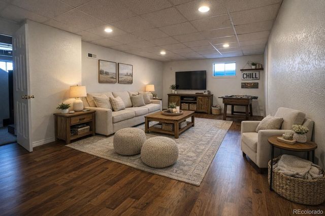 1065 S Lewiston Way, Aurora, CO 80017