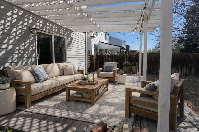 1065 S Lewiston Way, Aurora, CO 80017