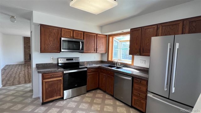 1065 S Lewiston Way, Aurora, CO 80017