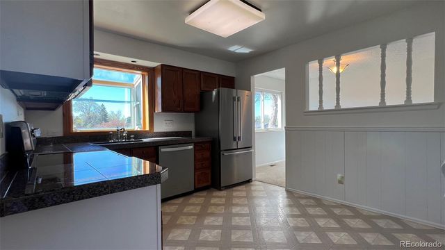 1065 S Lewiston Way, Aurora, CO 80017