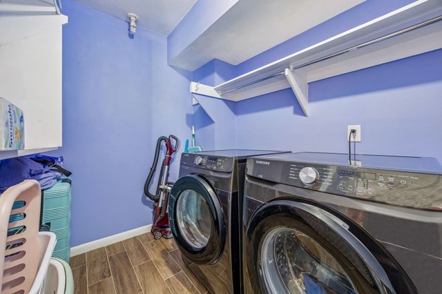 10019 Regal Park Lane 207, Dallas, TX 75230