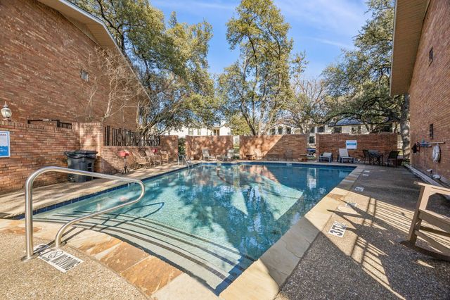 10019 Regal Park Lane 207, Dallas, TX 75230