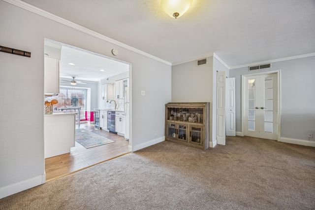 10019 Regal Park Lane 207, Dallas, TX 75230