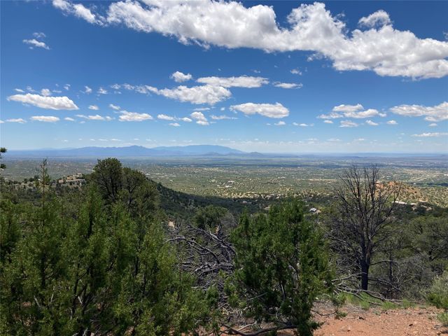215 Double Arrow, Santa Fe, NM 87505