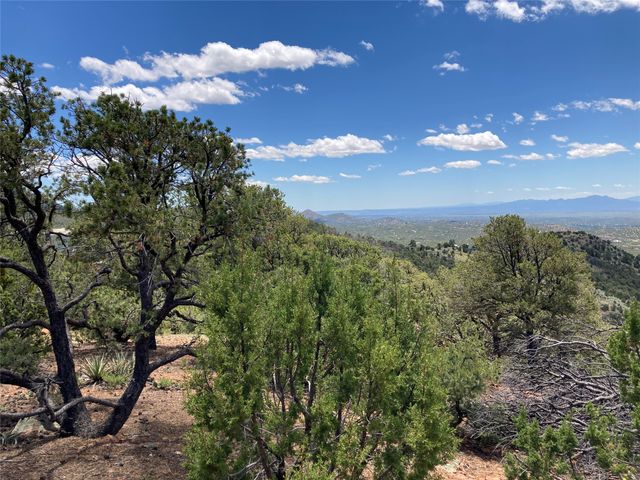 215 Double Arrow, Santa Fe, NM 87505