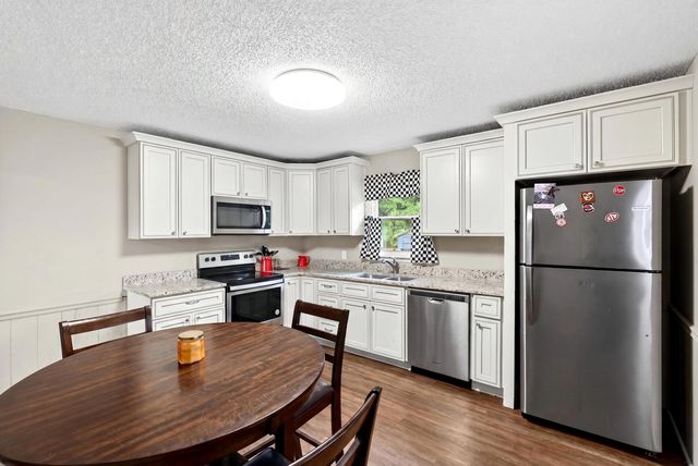 190 Goodjoin Road, Campobello, SC 29322