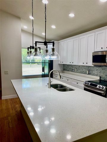 509 PINE LANE, Eustis, FL 32726