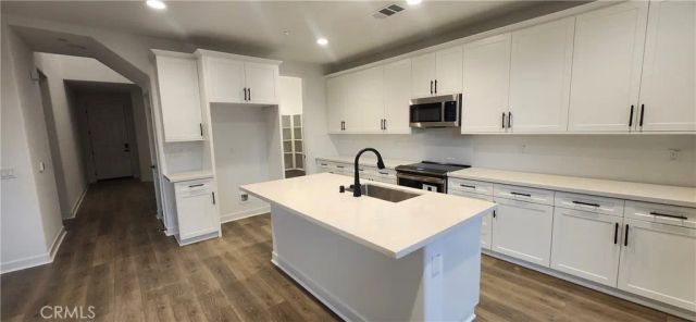 17465 Luray Street, Hesperia, CA 92345