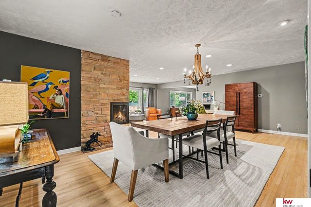 328 S 70 Avenue, Omaha, NE 68132